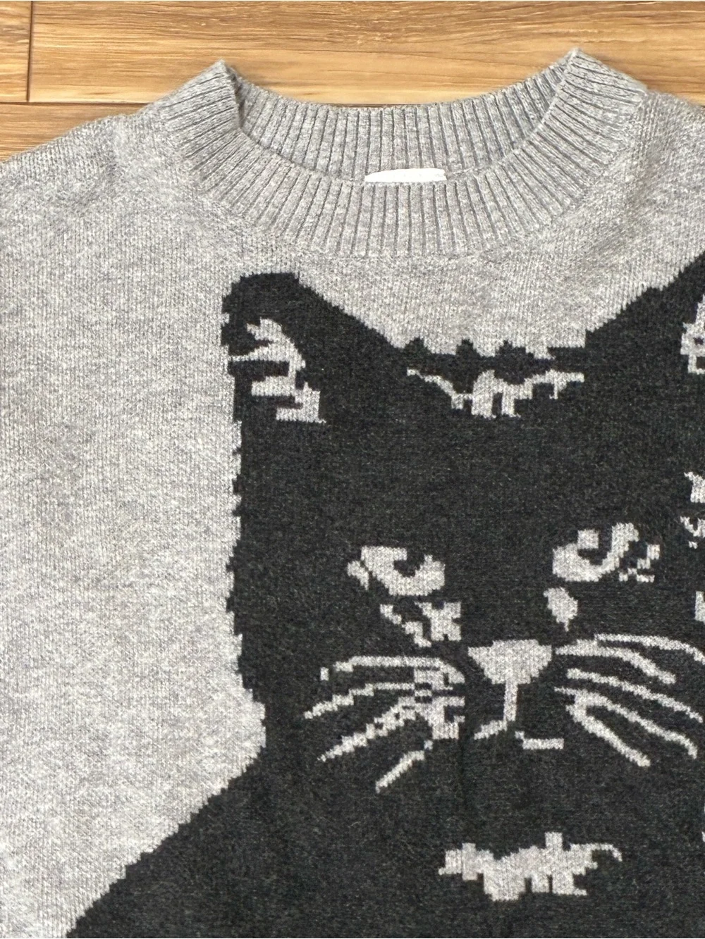 abercrombie kids Gray Knit Sweater with Black Cat Graphic Girls Size 9/10